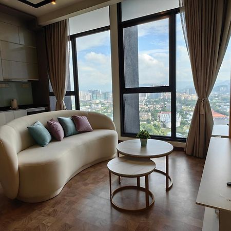 Expressionz Designer Suites Host By Aurora Premium Stay Kuala Lumpur Extérieur photo