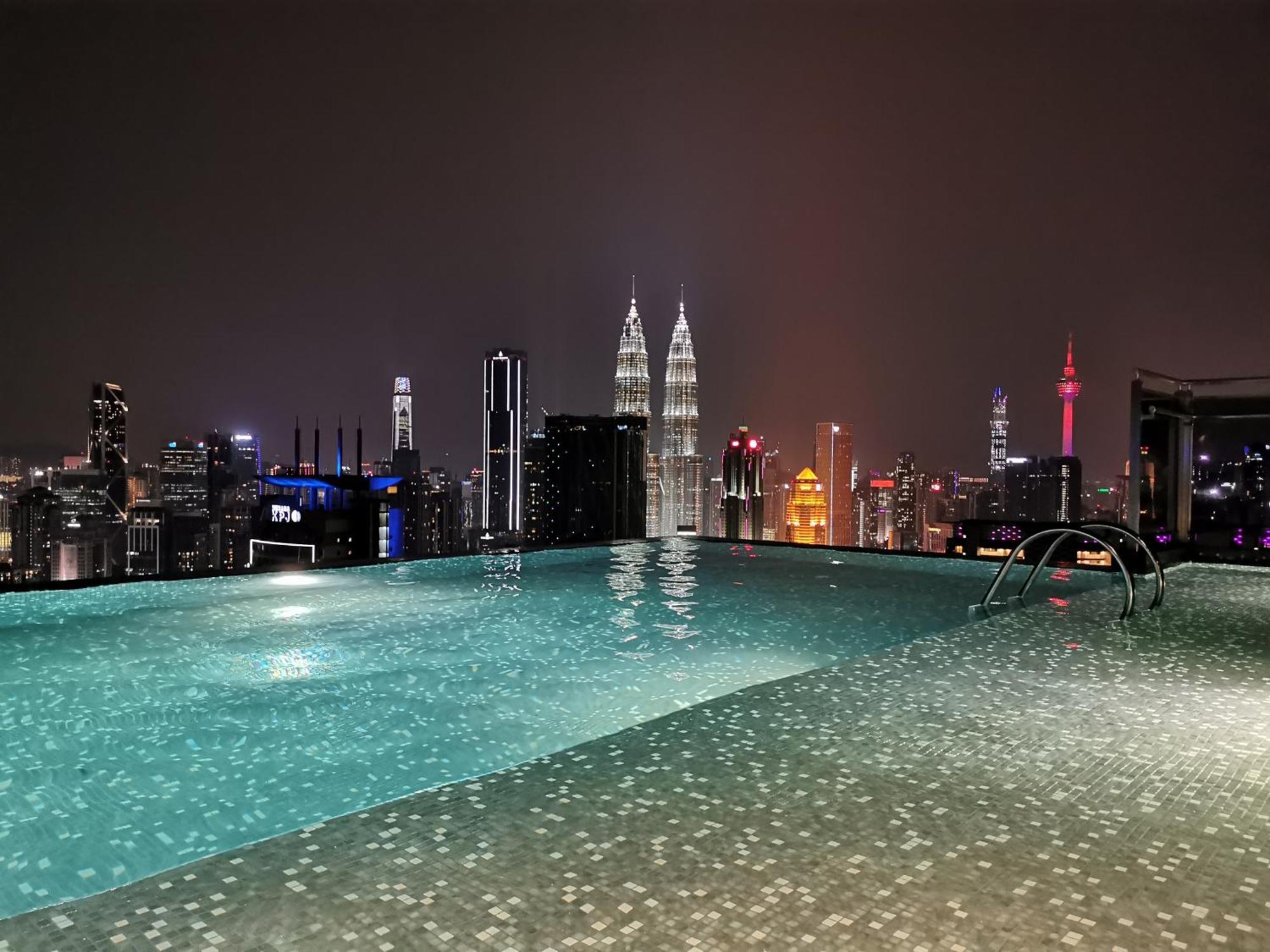 Expressionz Designer Suites Host By Aurora Premium Stay Kuala Lumpur Extérieur photo