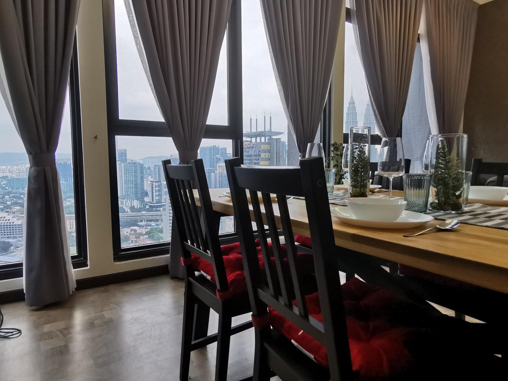 Expressionz Designer Suites Host By Aurora Premium Stay Kuala Lumpur Extérieur photo
